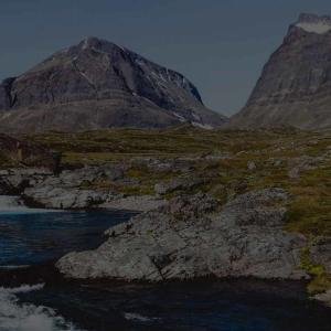 Swett_REFERENSER_background_2000x900-min