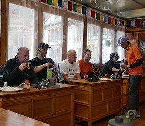 Vi från Swett ser till att ni äter god mat i vandringen mot Everest Base Camp