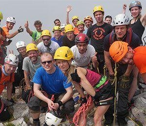 Gruppbild efter klättring i Cinque Terre Gruppbild efter att ha bestigit världens äldsta via ferrata, Cinque Terre