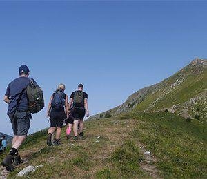 Vandrar uppåt i de Apuanska alperna med Swett i Cinque Terre