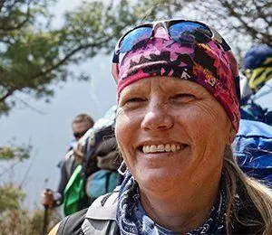 Det är lätt att få ett leende på läpparna när man finner sig på väg mot Everest Base Camp