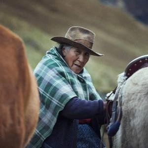 Lucilla bor på Inkaledens vackraste plats med utsikt över Ahobamba-dalen