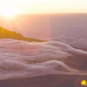 Vandring ovanför molnhöjd på Kilimanjaro