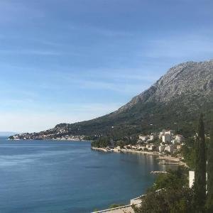 Den lilla fiskebyn Igrane i Kroatien